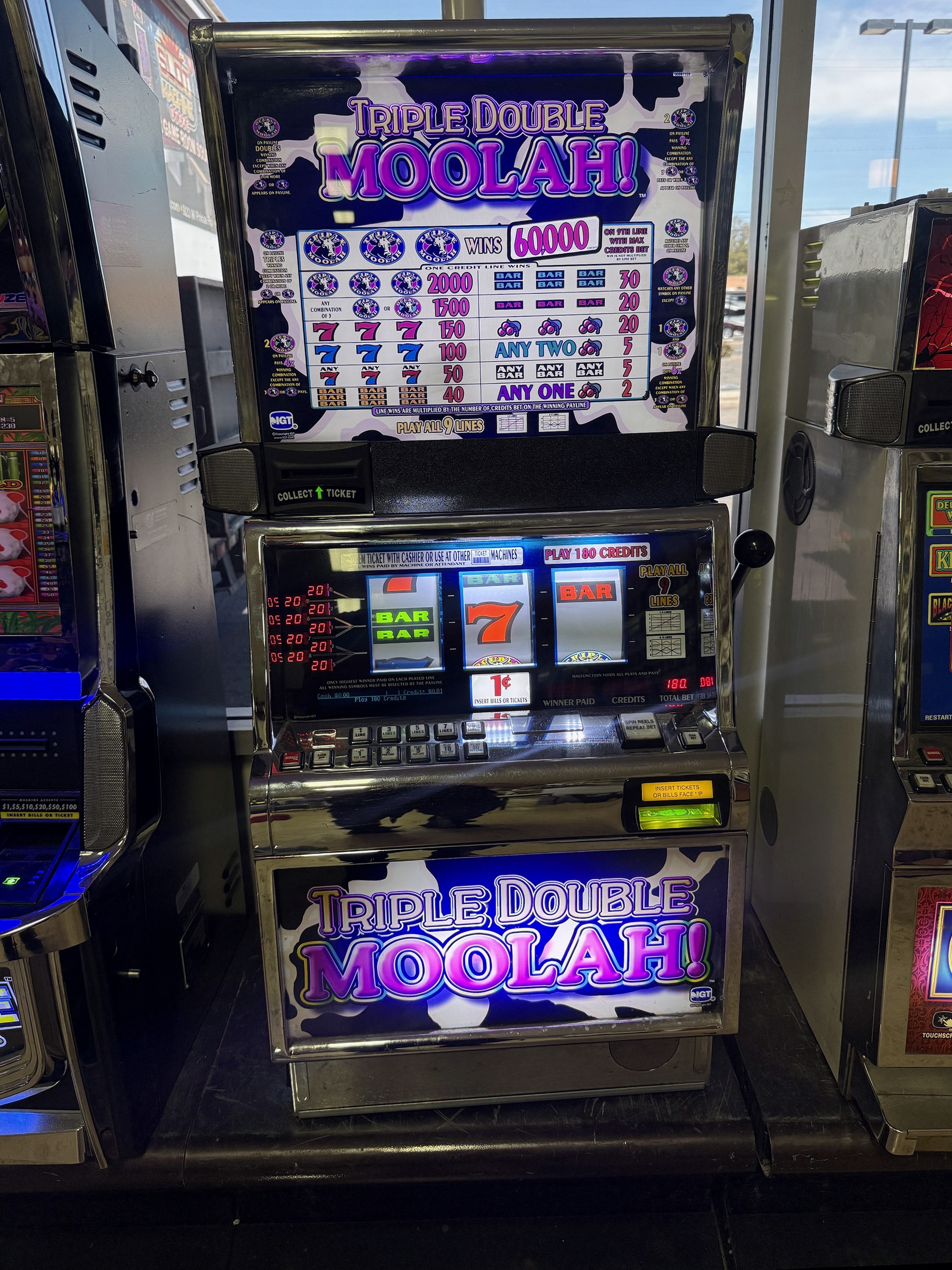 IGT S2000 Reel Spinner Triple Double Moolah